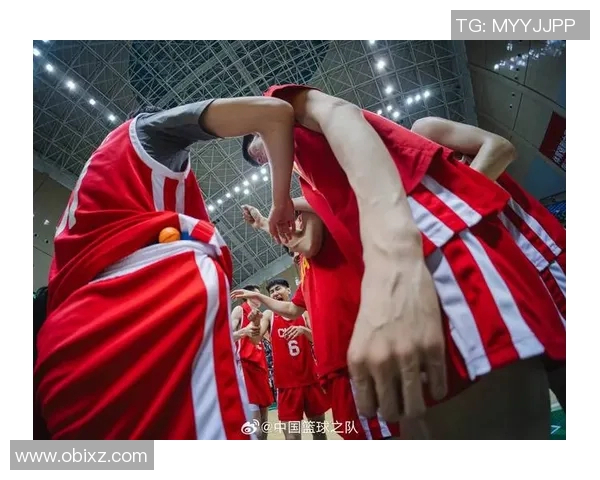 中国U17国青男篮迎战美国队全力争胜展现青春风采